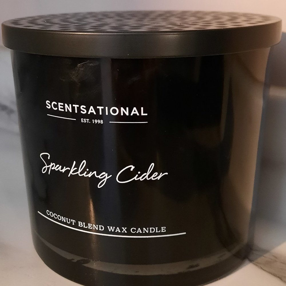 Scentsational Candle - Sparkling Cider 26 oz